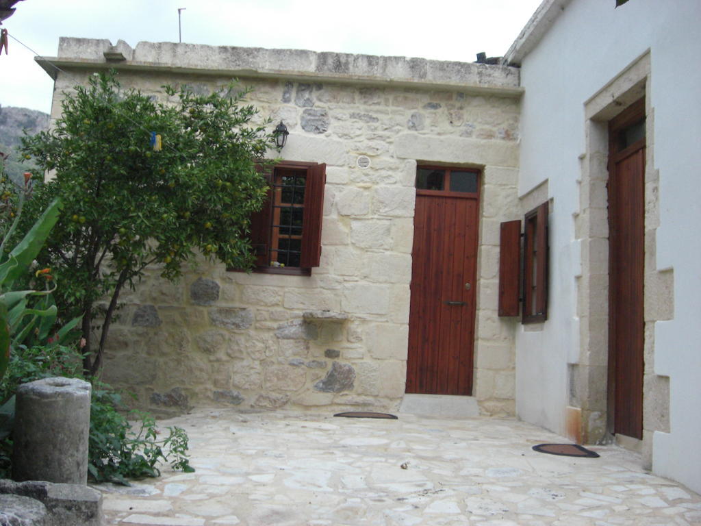 Patriko Traditional Stone Houses Vafes Bagian luar foto